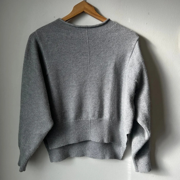 Cashmere and wool blend grey sweater with cable knit braid in  the‎ back small - Picture 8 of 8